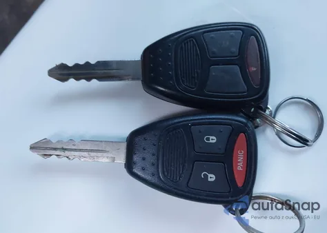 2005 Dodge Magnum Se z USA, uszkodzony, nr VIN 2D4FV48T35H513511